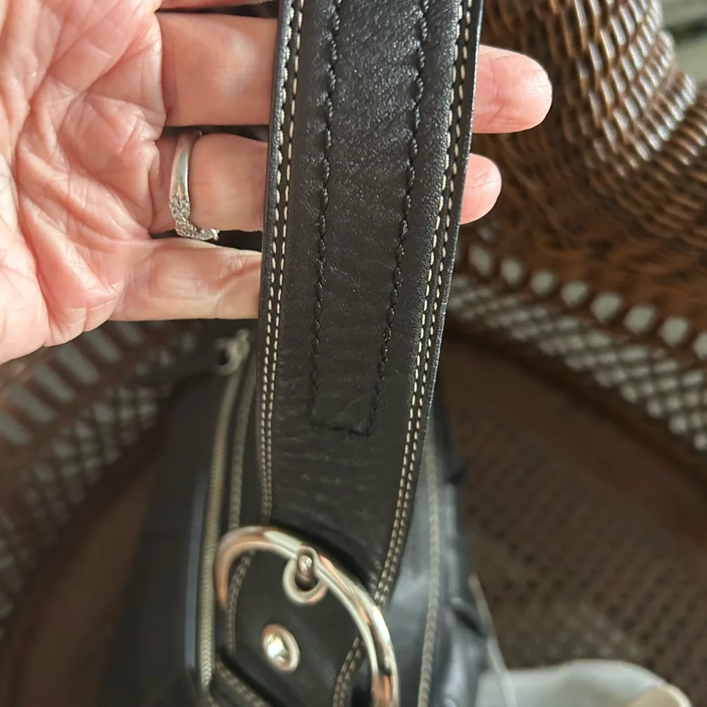 Coach SoHo Black Leather Shoulder Bag EUC - Picture 10 of 11